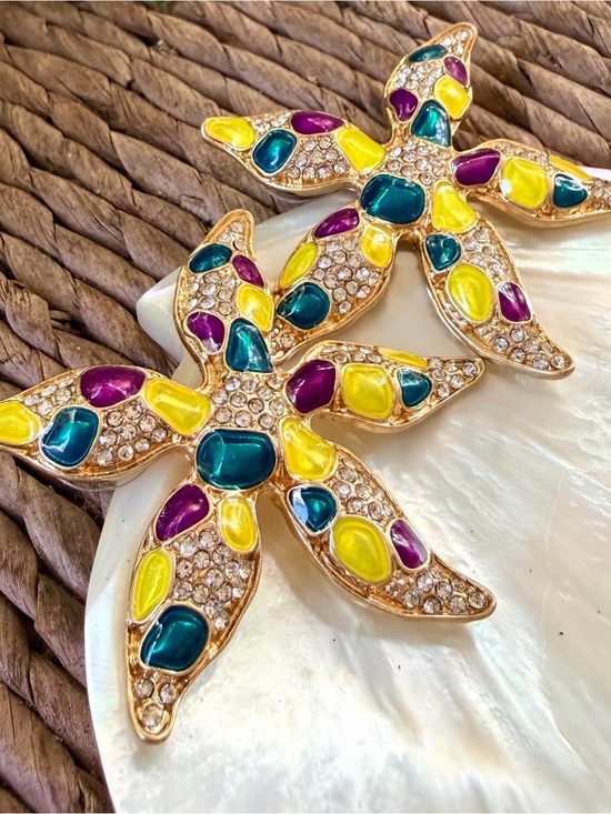 Oscar de la Renta Jewelry - Oscar de la Renta Golden Starfish Enamel & Sparkling Crystal Earrings ✨ Pierced